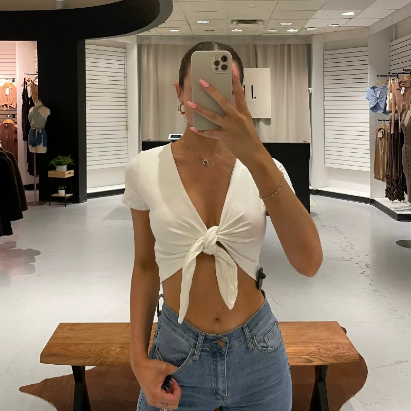 Weekend Bargains to Snag White Cap Sleeve Tie Front Crop