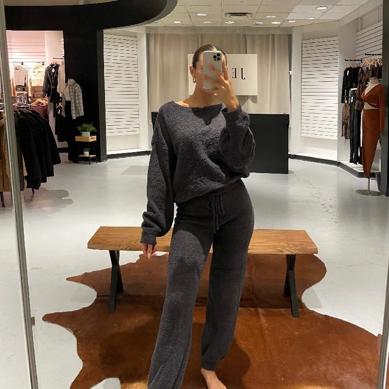 Crazy Savings Charcoal Cozy Pullover
